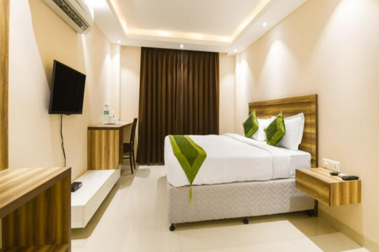 Treebo Iffco Chowk Gurgaon Dış mekan fotoğraf